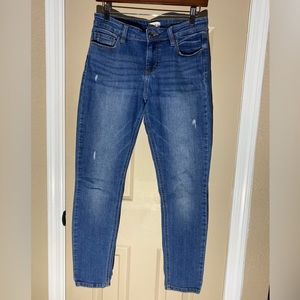 Studio Blue denim distressed stretch jeans size 27